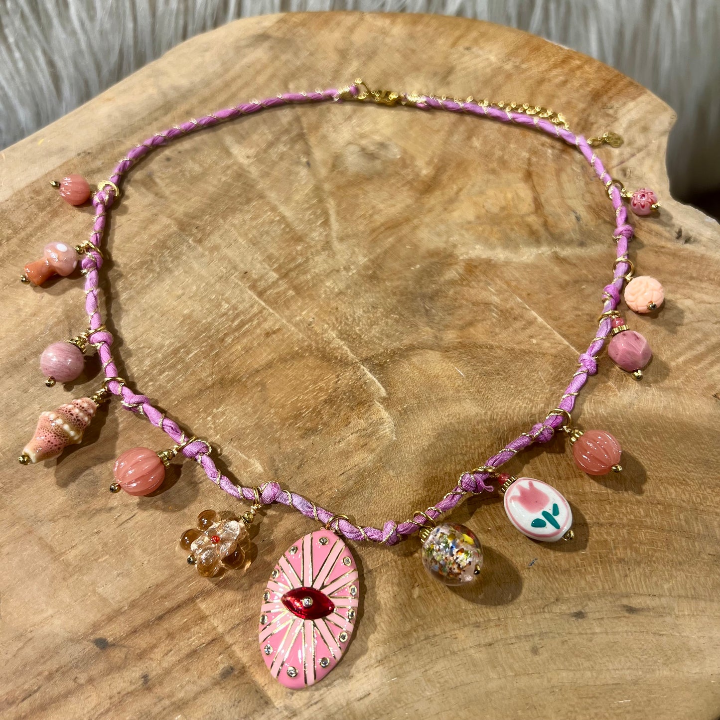 Collier Rose Bonbon Talisman