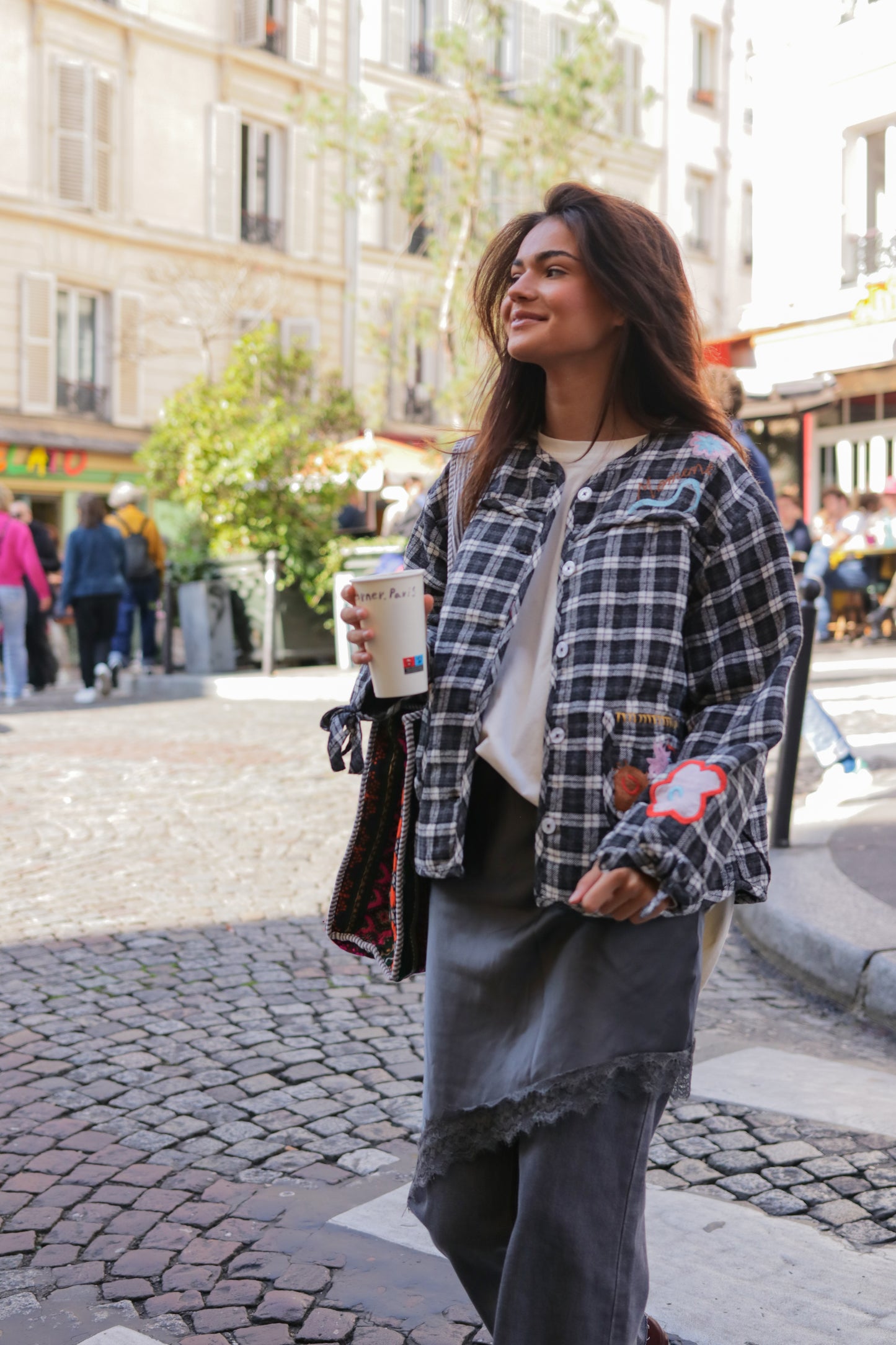 Veste à carreaux brodée "Mona"