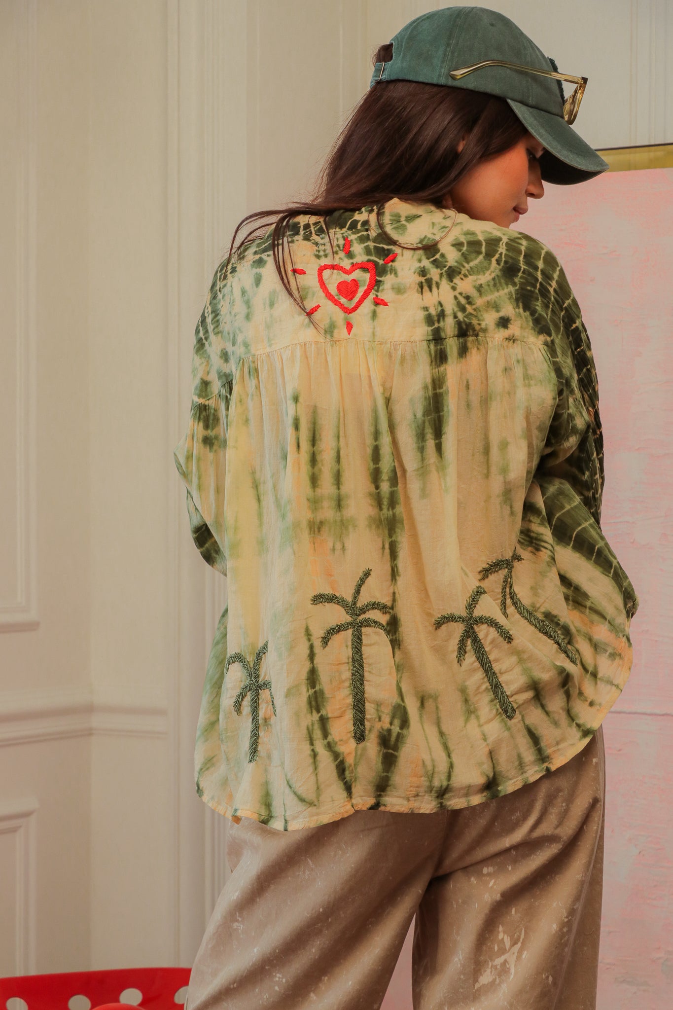 Chemise Island Escape