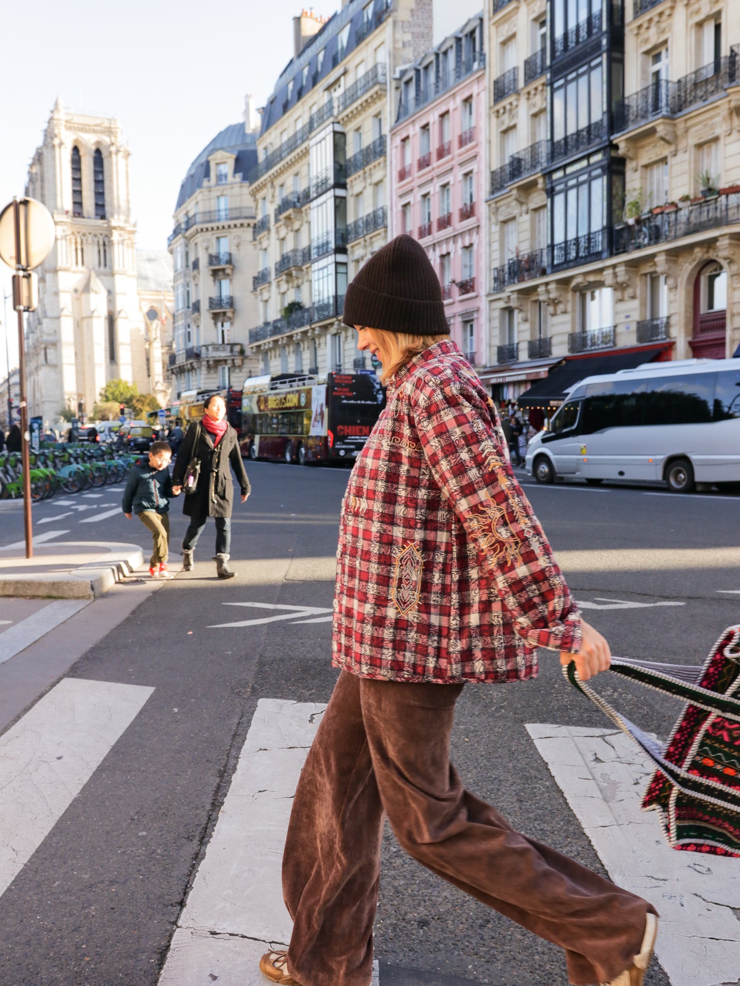 Veste brodée motif patchwork